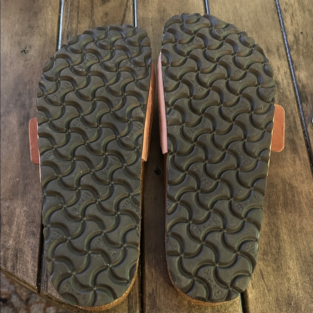 Birkenstock Women’s Madrid Big Buckle limited edition in Old Rose - Picture 5 of 7